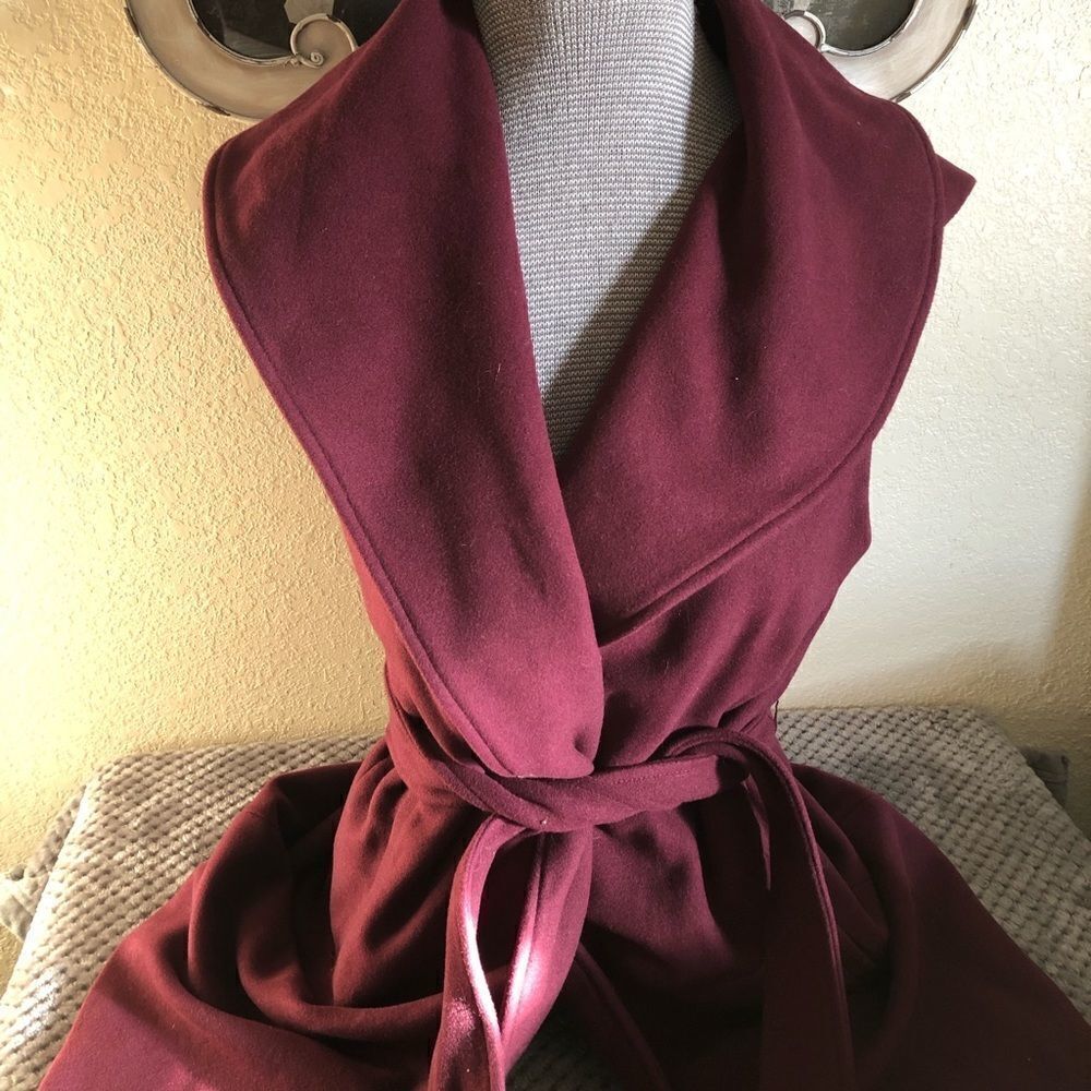White House Black Market Women's Sleeveless Wrap Coatigan in Deep Burgundy